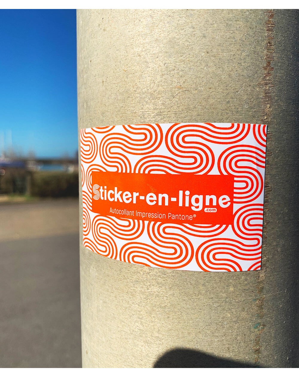 https://www.sticker-en-ligne.com/41888-large_default/stickers-pantone-vinyle-blanc.jpg
